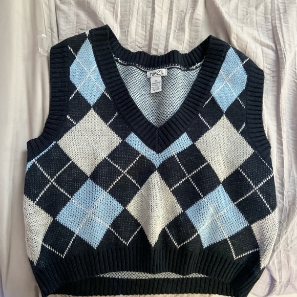 sweater vest - Picture 1 of 1